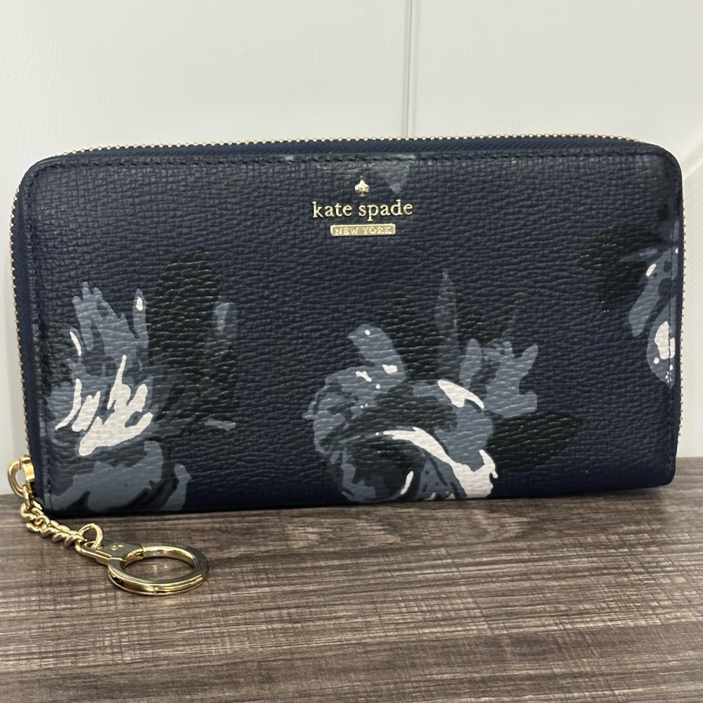 NWT Kate Spade ♠️ Briar Lane Night Rose Wallet